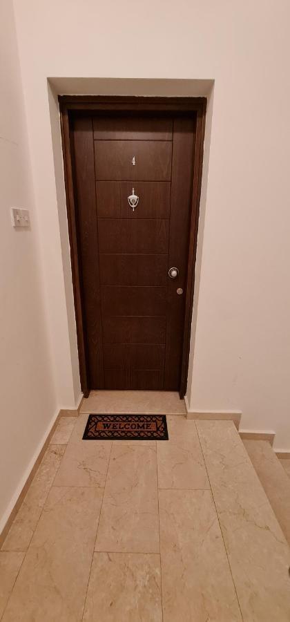 Oytam Apt Nikósie Exteriér fotografie